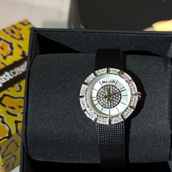 🌹HP🌹Just in💕NEW Just Cavalli Glam Chic Diamond Quarts Watch Water Resistance - Picture 4 of 4